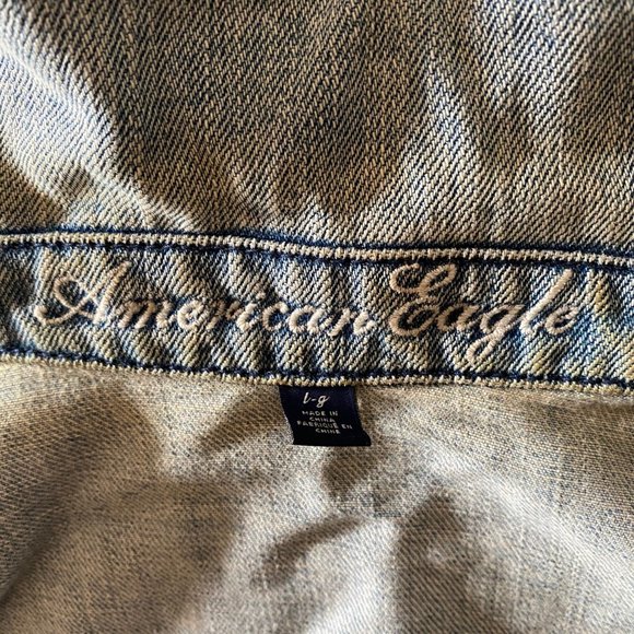 light-washed denim vest with copper buttons - Picture 6 of 6